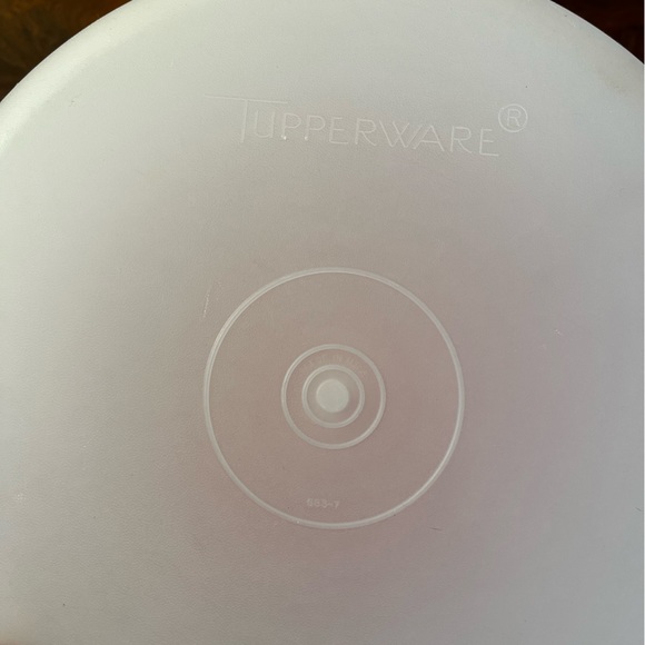 Vintage Orange Tupperware Cake Carrier EUC - Picture 4 of 6